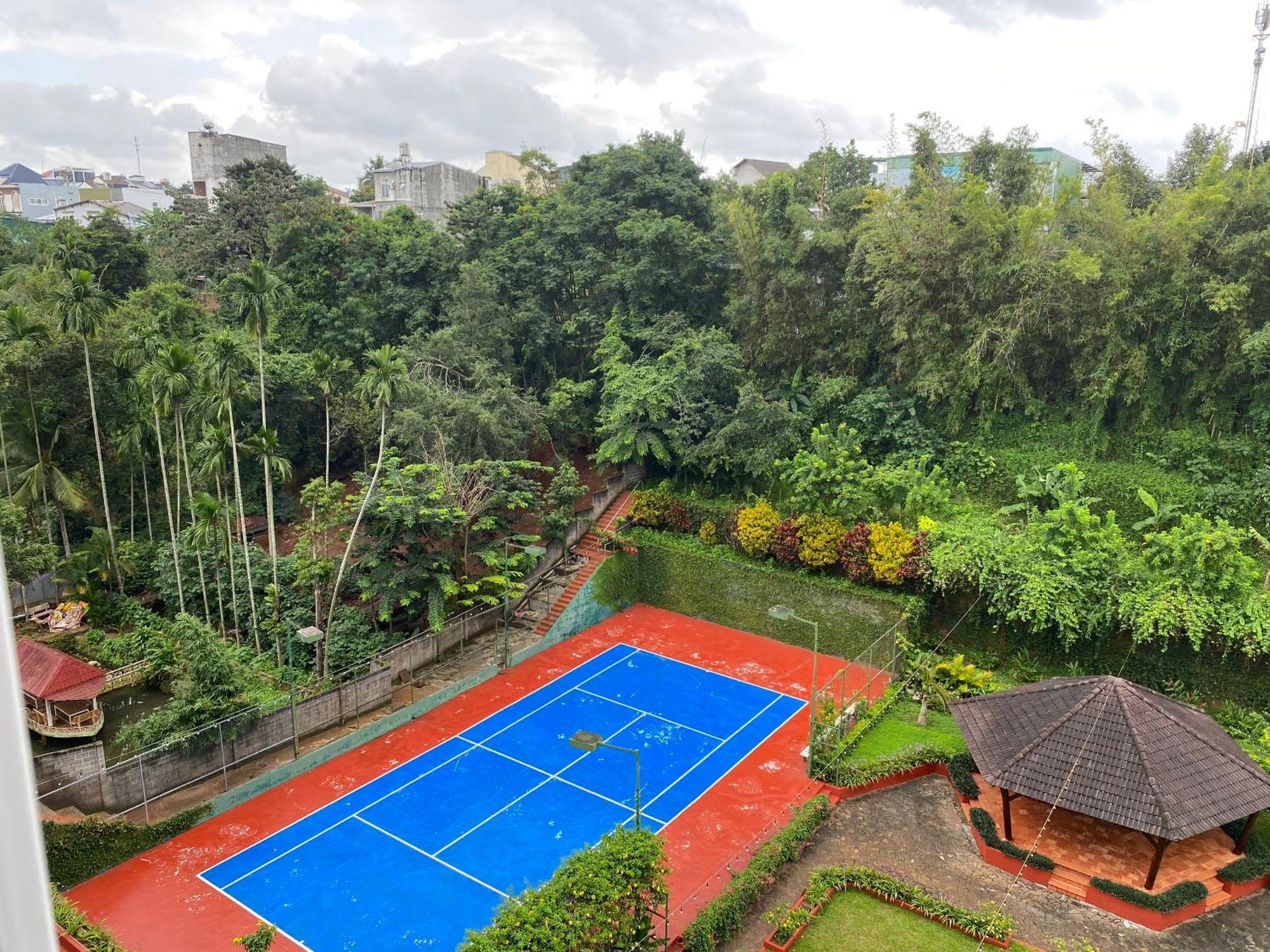 Dam San Hotel Buon Ma Thuot Exterior photo